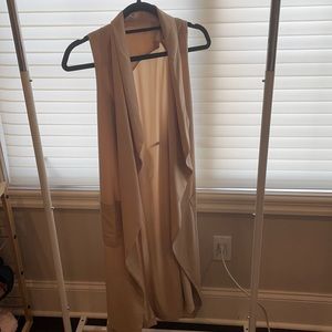 Sleeveless long beige cardigan